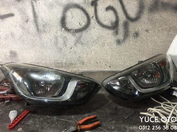 2013 Hyundai i20 Çıkma Ön Far Makyajlı