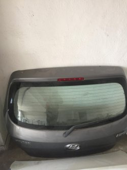 2013 Hyundai i20 çıkma bagaj kapağı